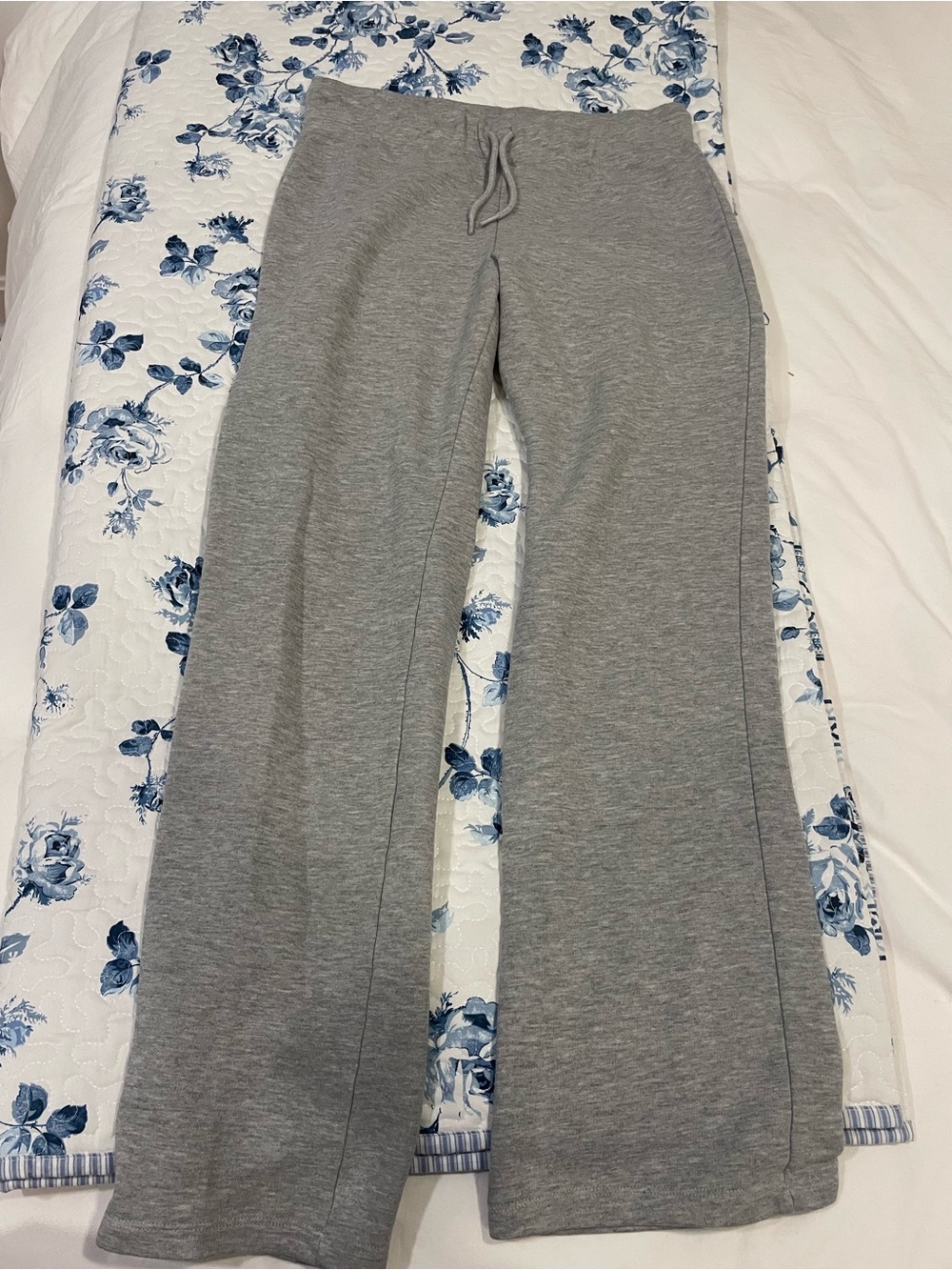 Gray Flared Sweatpants - Unbranded